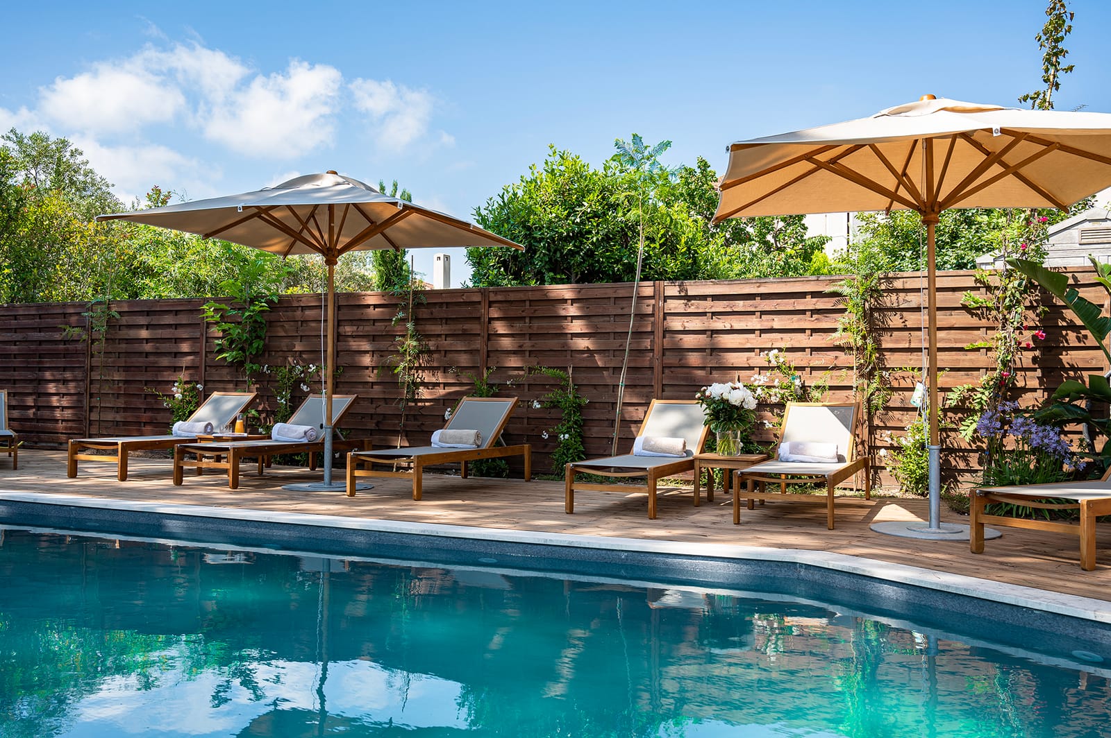 Bord de piscine
