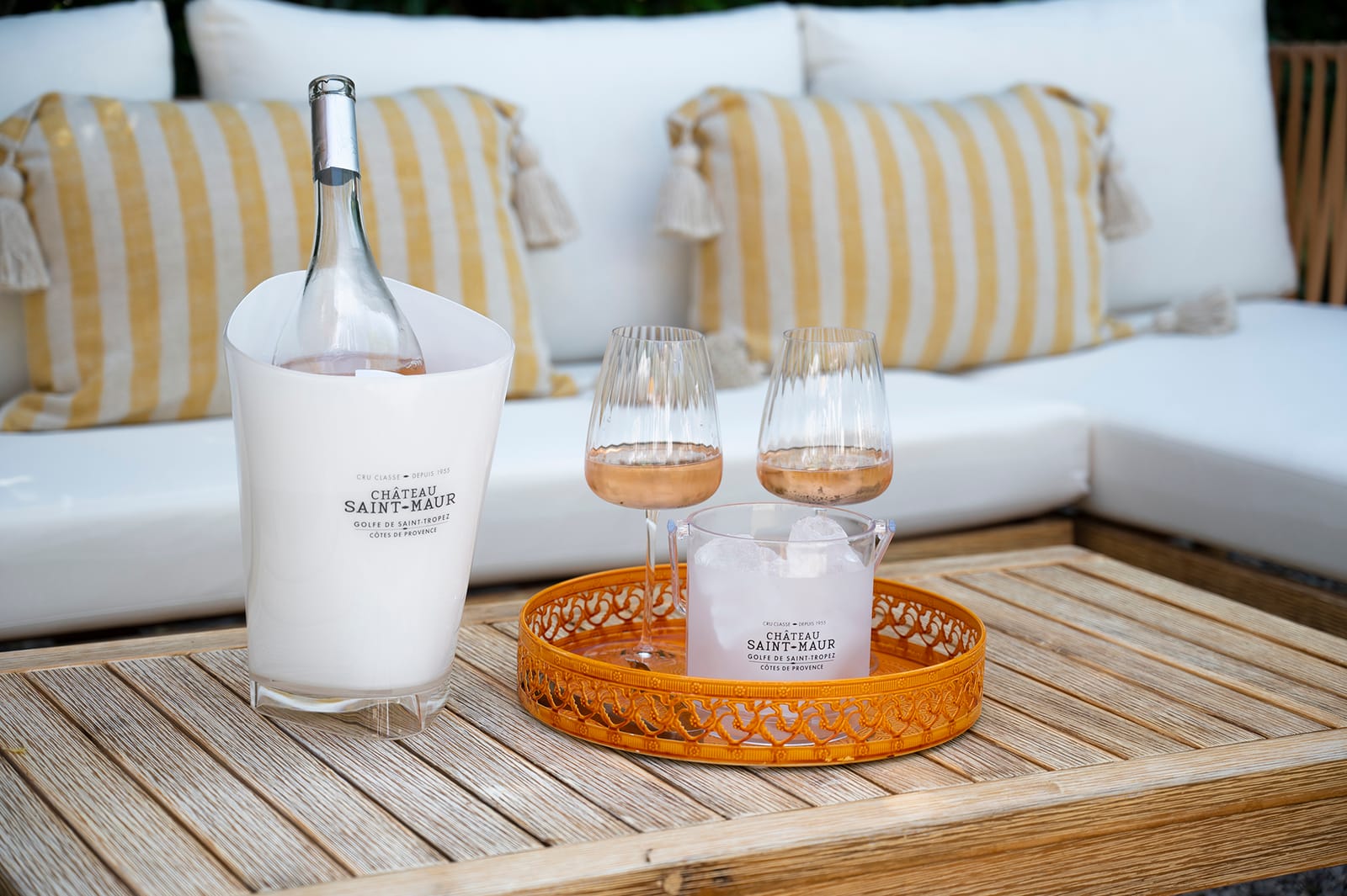 Rosé sur la terrasse